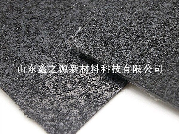 糙面土工膜在氧化塘防滲中的應(yīng)用技巧：創(chuàng)新策略，確保無(wú)漏